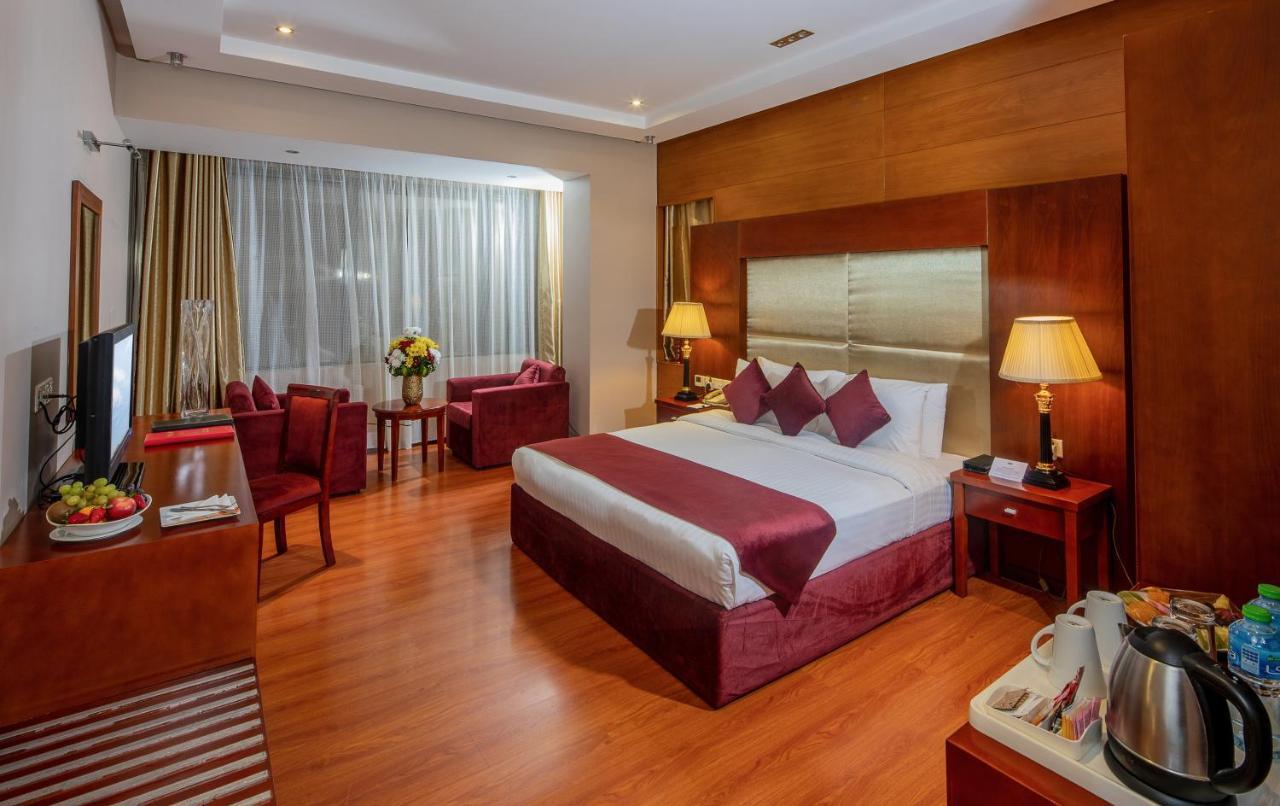 Diva Hotel Manama Exteriör bild