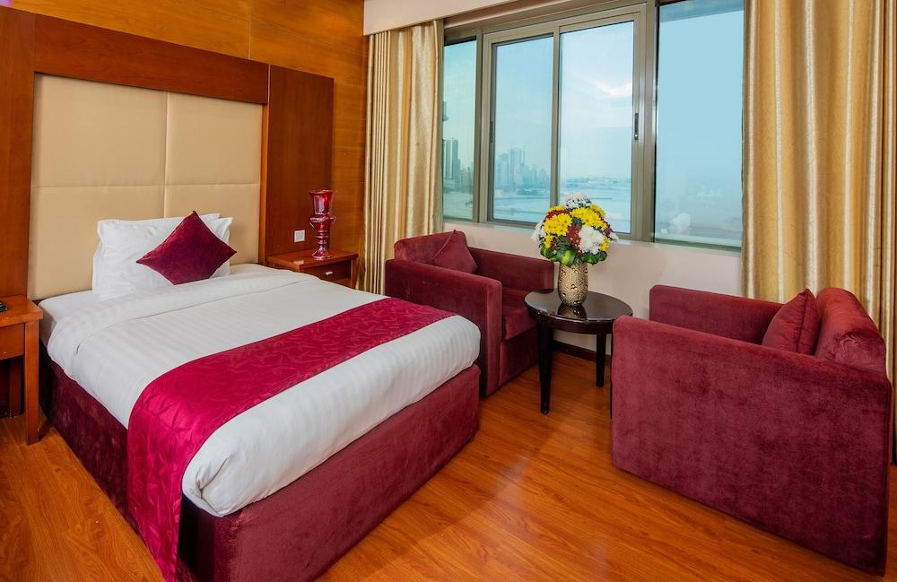 Diva Hotel Manama Exteriör bild